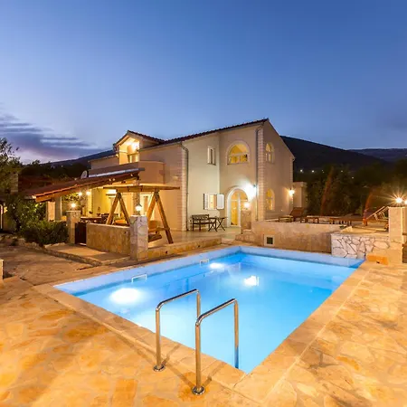 Hacienda Buena Vista Holiday home Kastel Novi